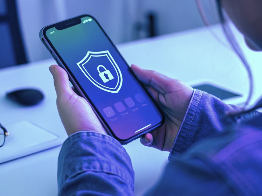 Нужен ли антивирус для Iphone?
