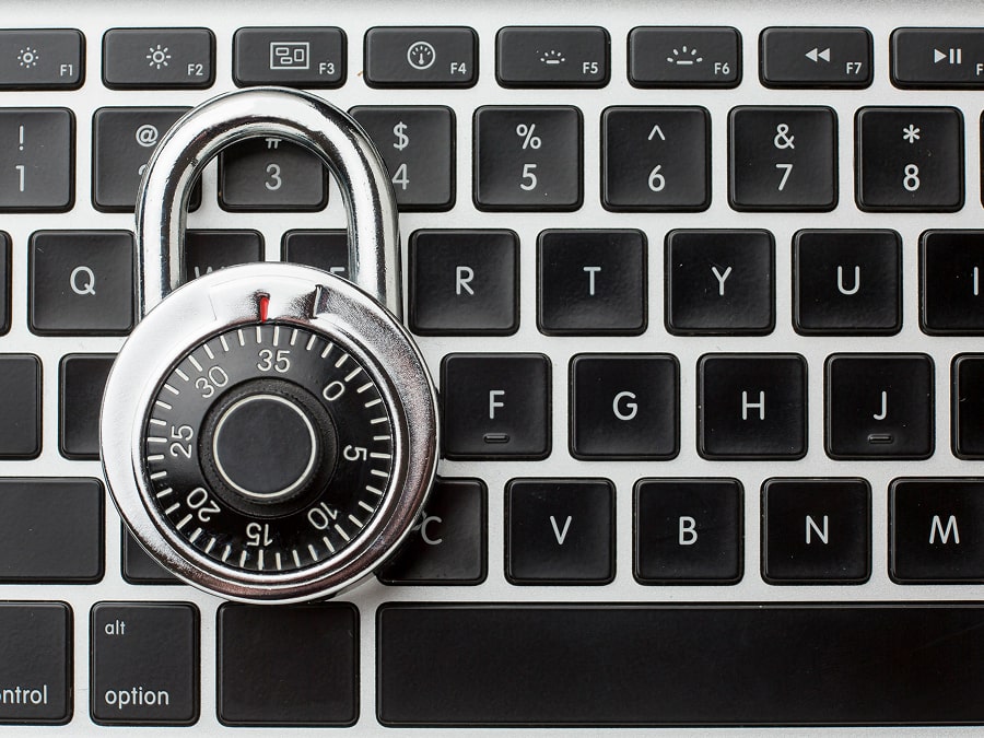 Отключение защитника Windows на компьютере