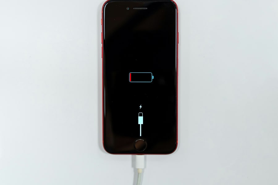 Почему батарея Iphone быстро разряжается?
